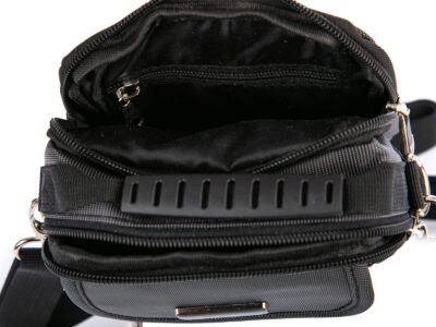 Pojemna mała torebka na ramię z dużą liczbą kieszonek - obrazek 8