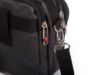 Pojemna mała torebka na ramię z dużą liczbą kieszonek - obrazek 5