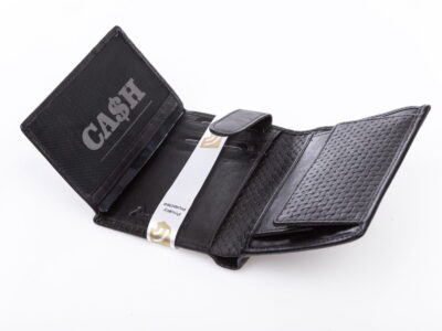Czarny skórzany portfel męski pionowy z blokadą RFID w pudełku Cash - obrazek 5