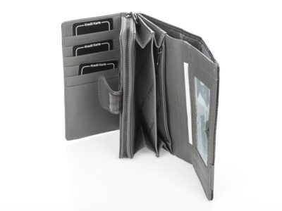 Szary portfel damski z kieszenią na bilon zamykaną na suwak - obrazek 6