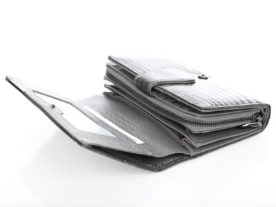 Szary portfel damski z kieszenią na bilon zamykaną na suwak - obrazek 5