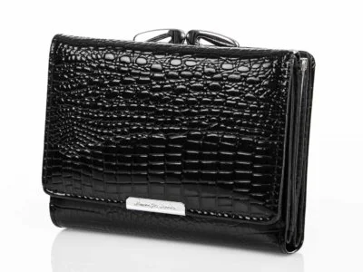 Średni, czarny portfel lakierowany Jennifer Jones 5243