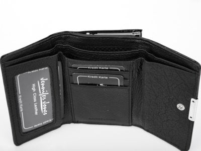 Czarny skórzany lakierowany portfel damski na bigiel
