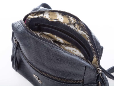 Mała torebka damska na ramię ażurowa Jennifer Jones granatowa - obrazek 4