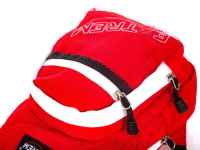 Sportowy plecak na jedno ramię do biegania, na spacery czerwony - obrazek 4