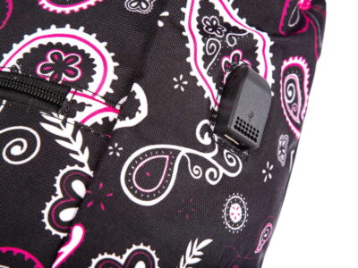 Duży plecak trekkingowy z portem ładowania USB czarno-fioletowy - obrazek 11