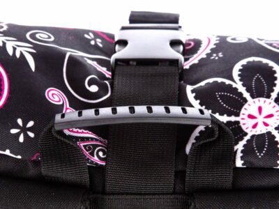 Duży plecak trekkingowy z portem ładowania USB czarno-fioletowy - obrazek 13