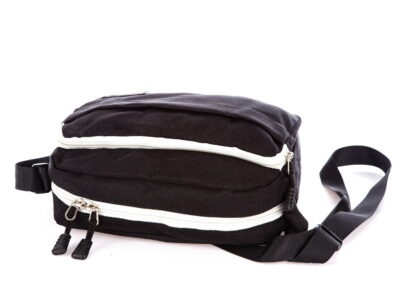 Wygodna czarna torba męska na ramię Extrem czarno-biała - obrazek 9