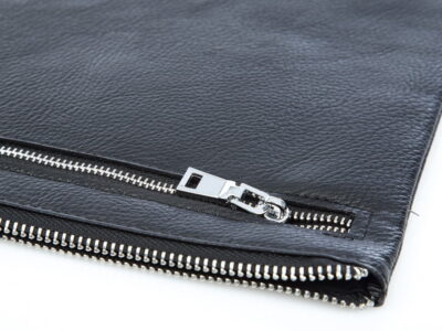 Saszetka męska skórzana, duża, czarna zapinana na zamek Harold's - obrazek 3