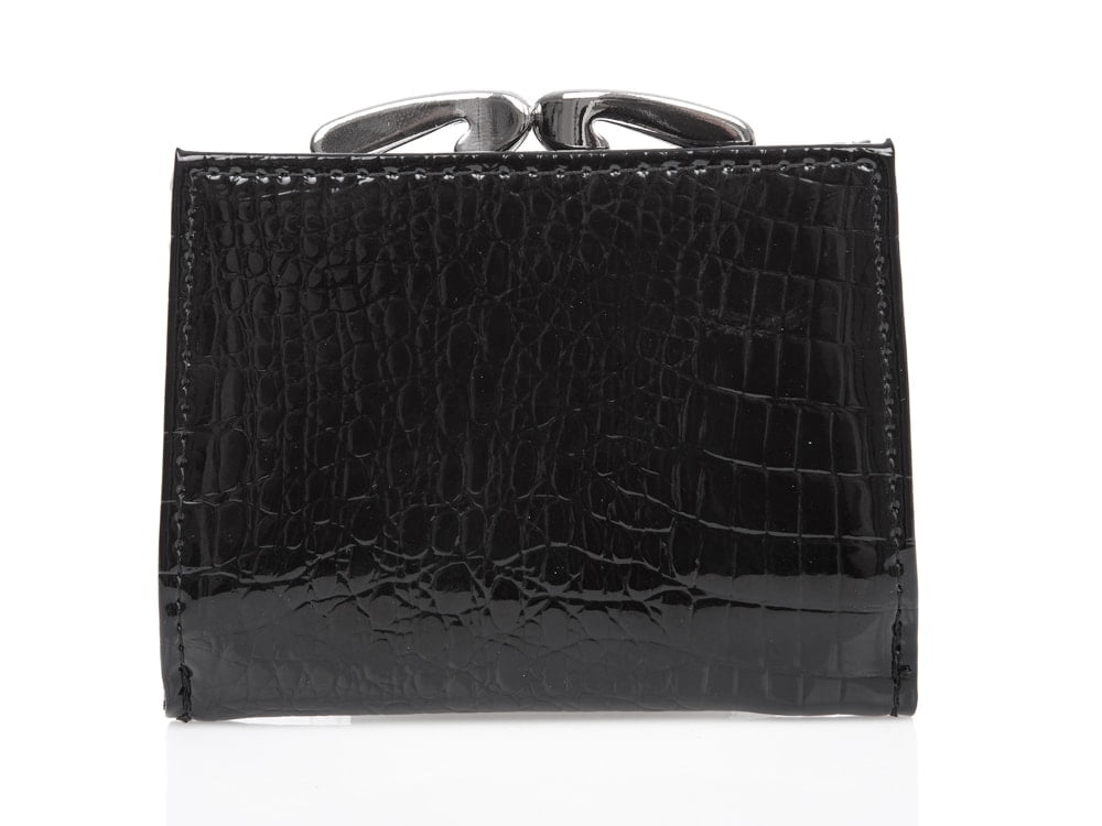 Mały czarny lakierowany portfel damski