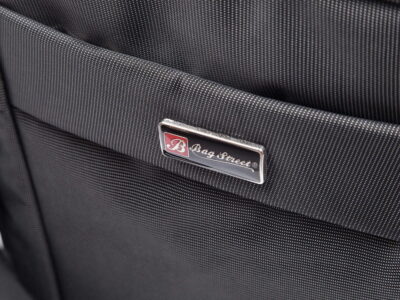 Średniej wielkości siwa torba męska na ramię z miejscem na tablet Bag Street - obrazek 7