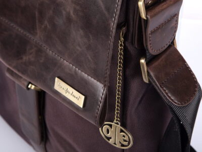 Ekskluzywna torebka damska na ramię Jennifer Jones - raportówka brązowa - obrazek 6