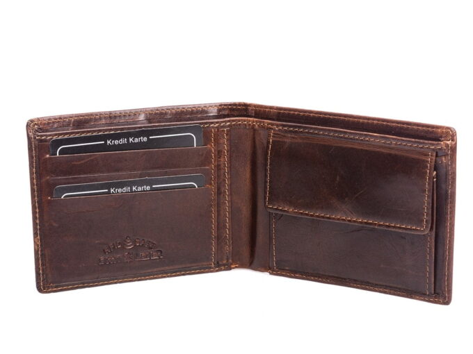 Brązowe wnętrze portfela