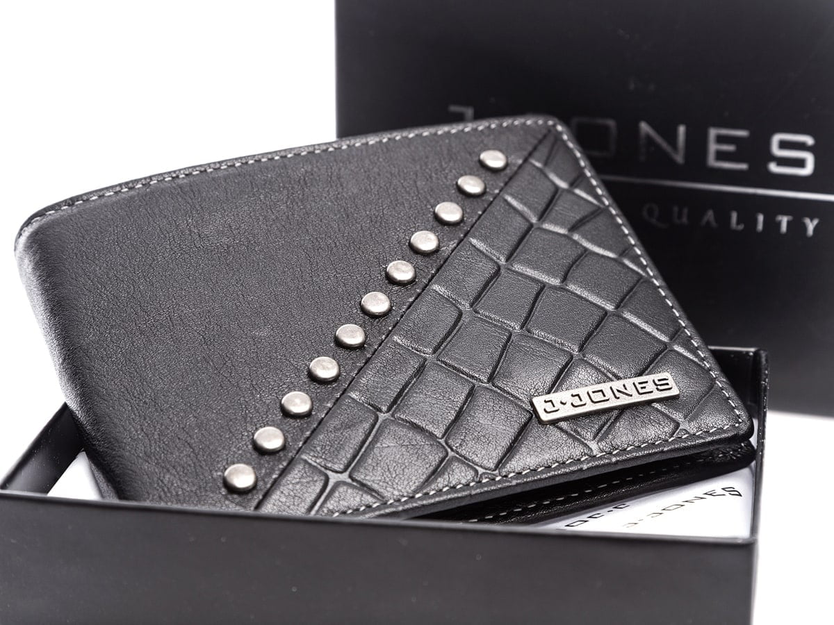 Czarne pudełko firmowe j jones
