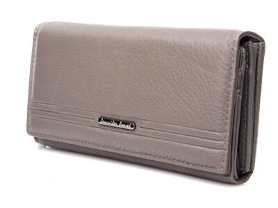 Portfel z poziomymi liniami na przodzie