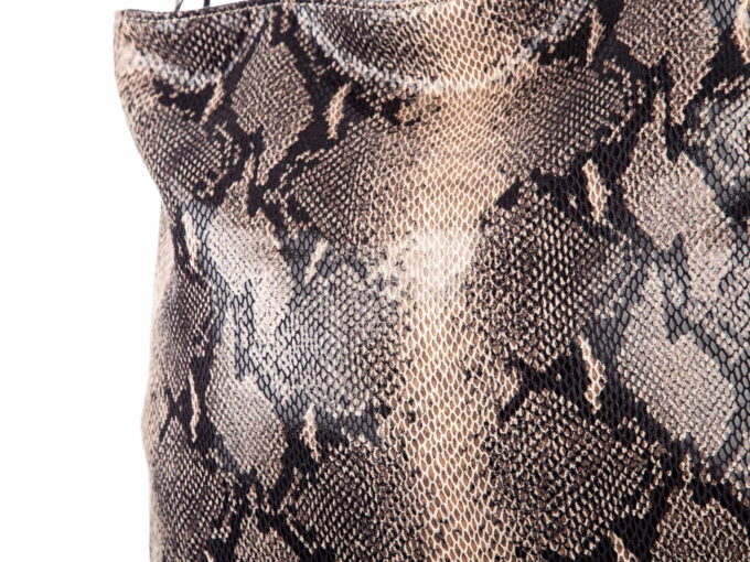 Beżowy wzór skóry węża