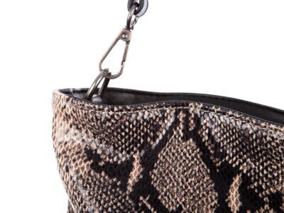 Zapięcie paska na ramię