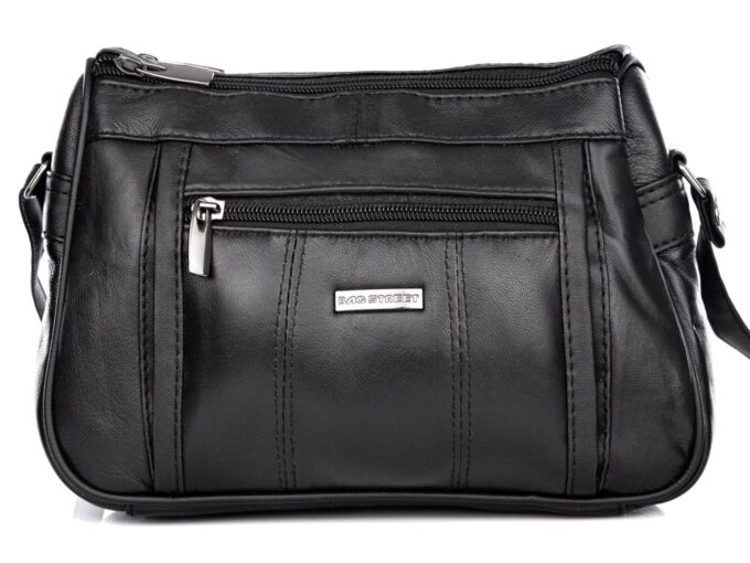 Czarna torebka damska listonoszka skórzana