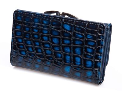 Niebiesko czarny wzór skóry krokodyla