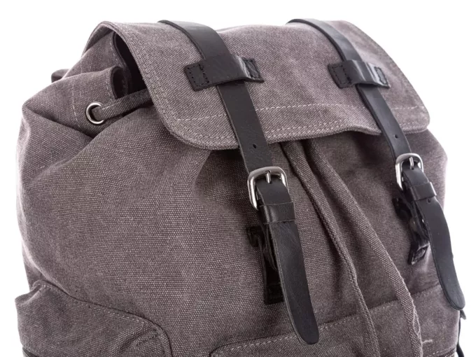 Klapa zapinana na paski magnetyczne