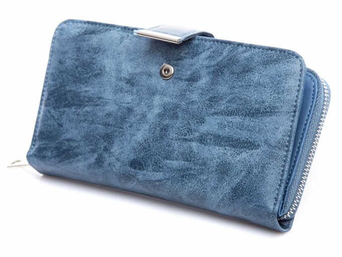 Portfel zapinany na pasek z zatrzaskiem