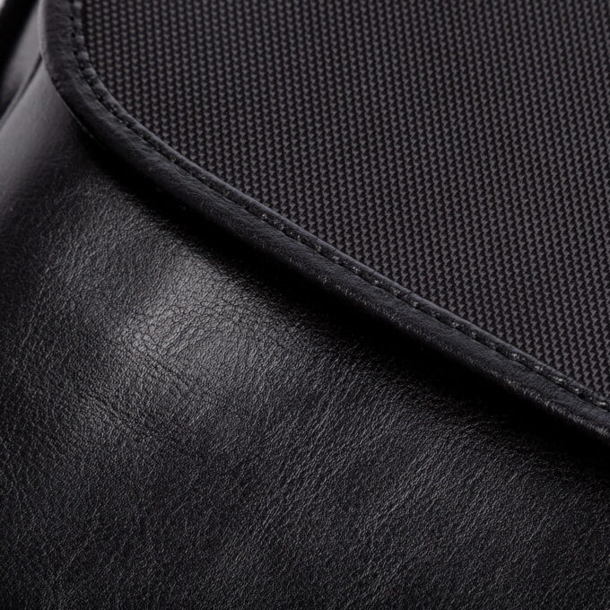 Klapa wykonana z wytrzymałej codury, reszta torby ze skóry naturalnej