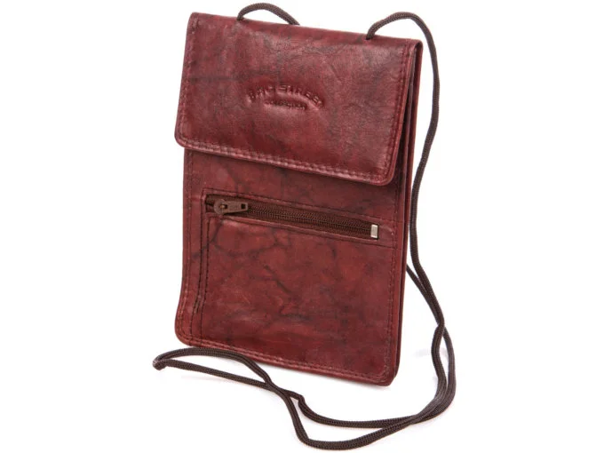 Saszetka paszportówka na szyję ciemno brązowa Bag Street