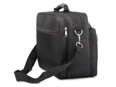 Torba posiada 2 duże komory na dokumenty A4