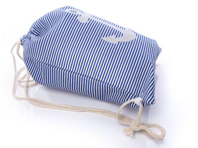 Damski plecak na sznurkach w niebieskie paski z kotwicą - obrazek 5