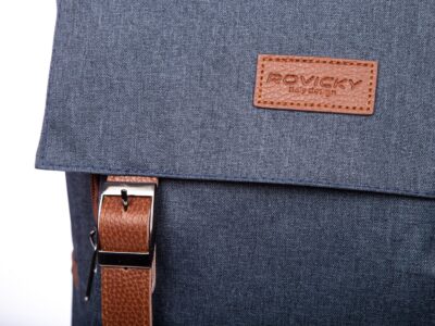 Elegancki plecak granatowy Rovicky z klapką - obrazek 8