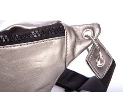 Elegancka saszetka nerka damska srebrna Jennifer Jones - obrazek 6