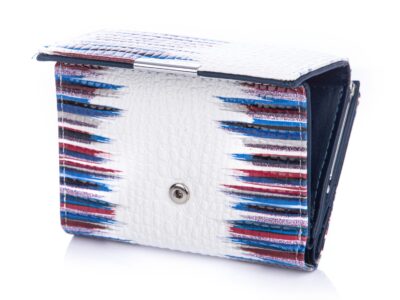 Portfel damski lakierowany biało-niebieski z biglem Jennifer Jones - obrazek 4