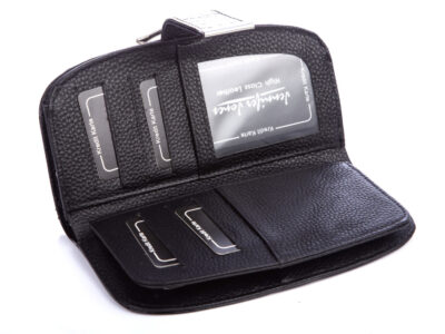 Czarny lakierowany portfel damski na bigiel Jennifer Jones - obrazek 6