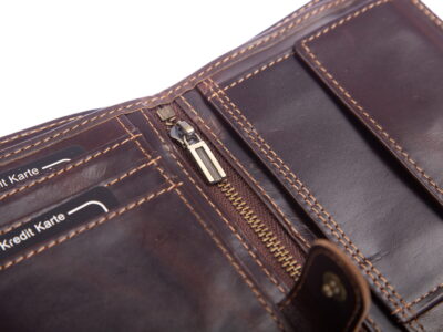 Portfel męski skórzany pionowy ciemny brąz WILD - obrazek 7