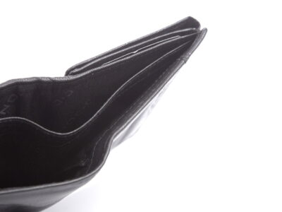 Męski portfel skórzany pionowy RFID cały czarny - obrazek 7