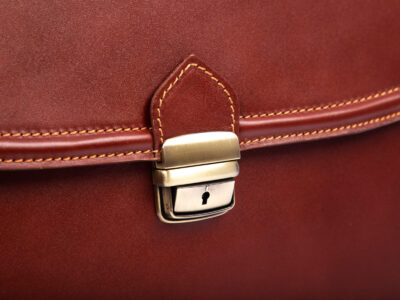 Teczka męska skórzana brązowa z półokrągłą klapą Gregorio - obrazek 3