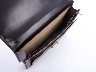 Skórzana aktówka męska czarna z czerwonymi nićmi Gregorio - obrazek 9