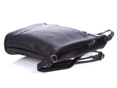 Nieduża wygodna listonoszka damska w kolorze czarnym - obrazek 5