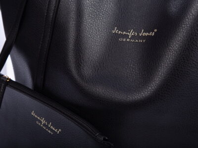 Shopperka damska czarna A4 z saszetką Jennifer Jones - obrazek 2