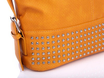 Żółta torebka damska na ramię z ćwiekami Jennifer Jones - obrazek 3