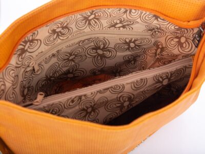 Żółta torebka damska na ramię z ćwiekami Jennifer Jones - obrazek 9