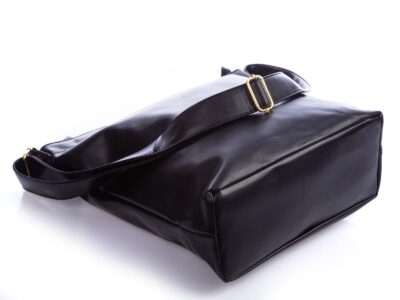 Torebka damska na ramię worek A4 czarna Jennifer Jones - obrazek 6