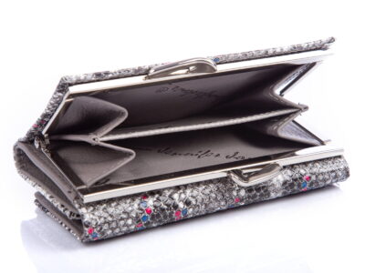 Srebrny portfel damski z czerwonymi i niebieskimi kropkami Jennifer Jones - obrazek 8