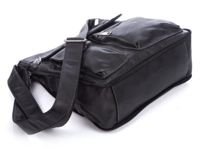 Poszerzana czarna torba damska z dużą ilością kieszonek Jennifer Jones - obrazek 7