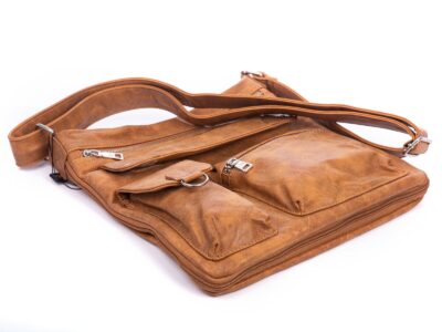 Poszerzana beżowa torba damska z dużą ilością kieszonek Jennifer Jones - obrazek 8