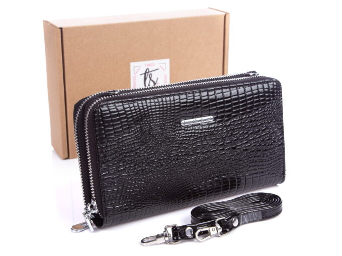 Duży lakierowany portfel czarny z paskiem na ramię Jennifer Jones 5276 z pudełkiem