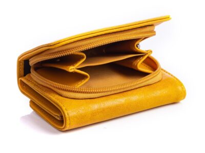 Mały portfel damski ze skóry ekologicznej żółty Jennifer Jones - obrazek 6