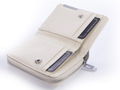 Mały portfel damski biały perłowy lakierowany Jennifer Jones - obrazek 2