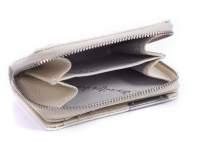 Mały portfel damski biały perłowy lakierowany Jennifer Jones - obrazek 3