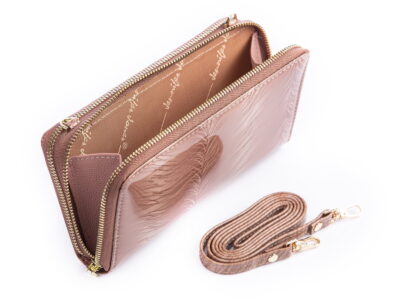 Beżowy portfel damski lakierowany z paskiem na ramię w piórka Jennifer Jones - obrazek 3